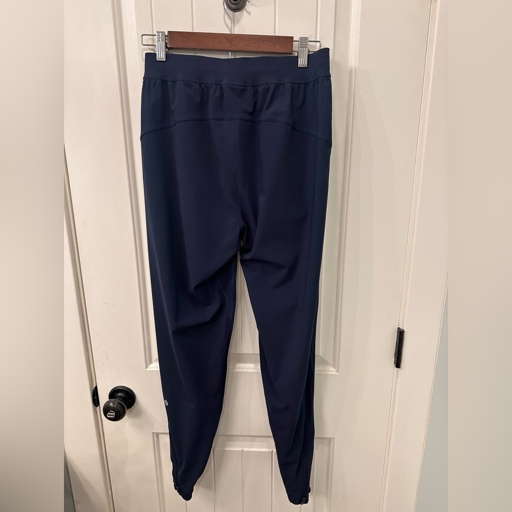 Lululemon Adapted State High-Rise Joggers in Navy - Women's Size 6 - Picture 7 of 10